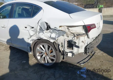 2016 Acura Ilx Premium Package/Technology Plus Package z USA, uszkodzony, nr VIN 19UDE2F73GA014418